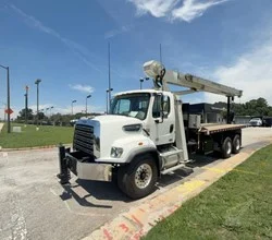 2017 National 571E2 MOUNTED ON 2018 FREIGHTLINER 108SD