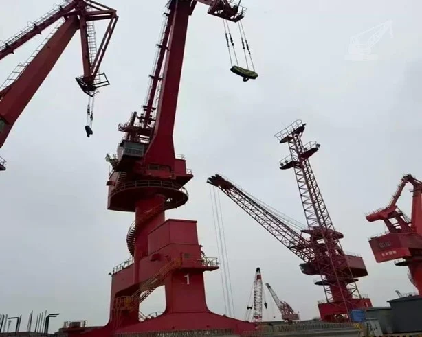 2010 Shanghai ZHENHUA HEAVY INDUSTRIES GROUP CO LTD MQ25T