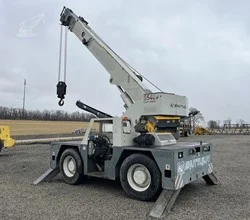 2009 Shuttlelift 5540F
