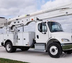 2019 Altec AA55 MH MOUNTED ON 2019 FREIGHTLINER BUSINESS CLASS M2 106