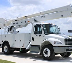 2019 Altec AA55 MH MOUNTED ON 2019 FREIGHTLINER BUSINESS CLASS M2 106
