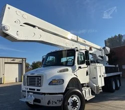2017 Altec A77T MOUNTED ON 2018 FREIGHTLINER BUSINESS CLASS M2 106