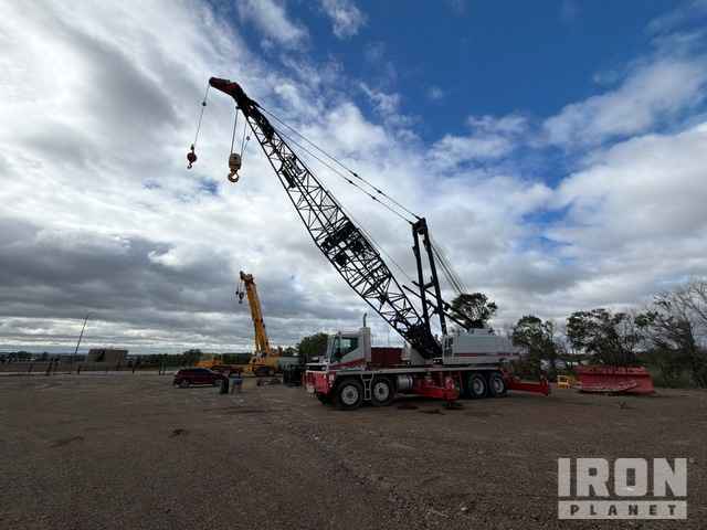 2011 Link-Belt HC-238HII