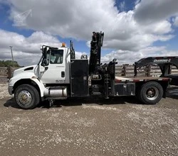 2007 Hiab 200C MOUNTED ON 2007 INTERNATIONAL DURASTAR 4400