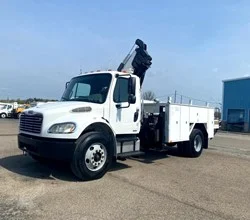2008 Magnum 150-4H MOUNTED ON 2008 FREIGHTLINER BUSINESS CLASS M2 106