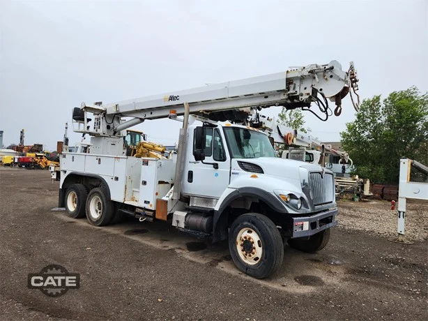 2013 Altec D3060BTR MOUNTED ON 2013 INTERNATIONAL WORKSTAR 7400