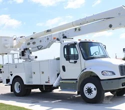 2020 Altec AA55 MH MOUNTED ON 2020 FREIGHTLINER BUSINESS CLASS M2 106