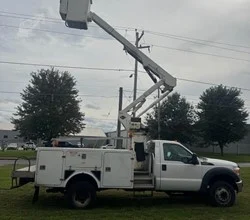 2012 Versalift VST5000I MOUNTED ON 2012 FORD F550
