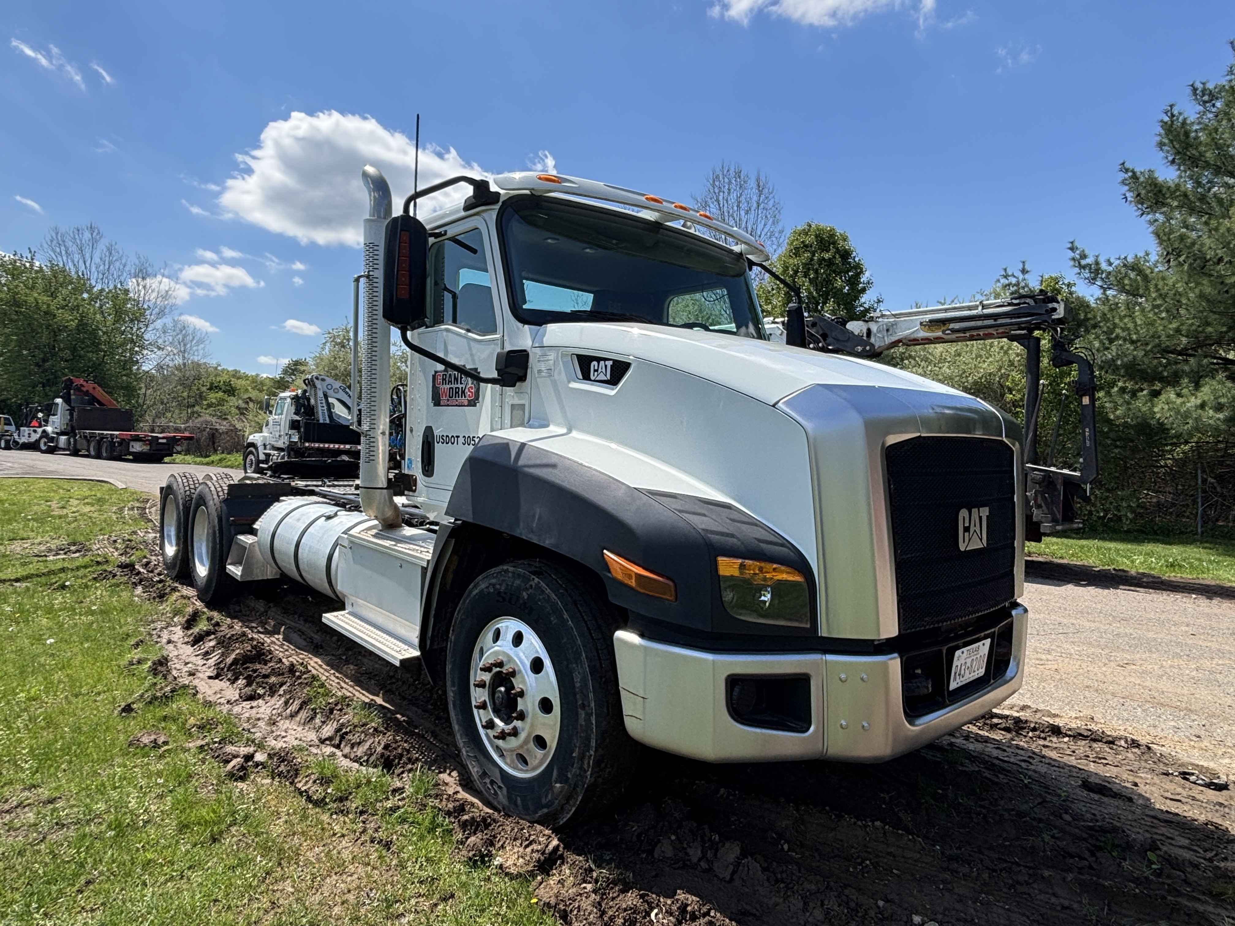 2015 Caterpillar CT660S Tractor for Sale