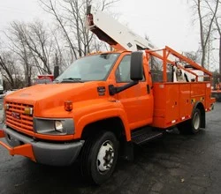 2009 Versalift SST40EIH MOUNTED ON 2009 GMC TOPKICK C4500
