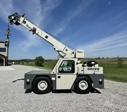 2016 Grove YB4409-2