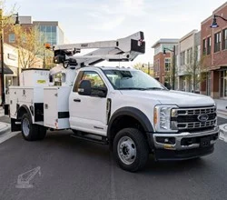 2025 Versalift SST40EIH MOUNTED ON 2026 FORD F550
