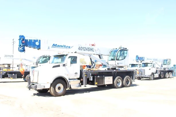 2027 Manitex 40124SHL MOUNTED ON 2027 PETERBILT 567