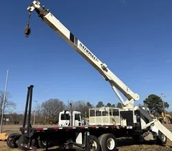 2002 National 1100 MOUNTED ON 2002 PETERBILT 330