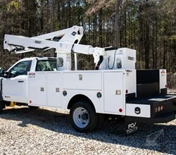 2026 Versalift SST40EIH MOUNTED ON 2026 FORD F550