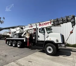 2013 Elliott E160 MOUNTED ON 2013 FREIGHTLINER 108SD