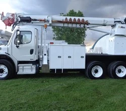 2012 Altec D3050ATR MOUNTED ON 2012 FREIGHTLINER BUSINESS CLASS M2 106