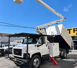 2010 Hi RANGER XT55 MOUNTED ON 2009 GMC TOPKICK C7500