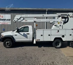 2009 Eti ETOMH40IH MOUNTED ON 2009 STERLING BULLET 4500