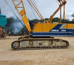 1990 Kobelco 7065