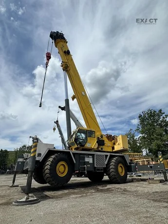 2012 Grove RT9130E-2