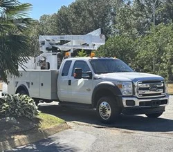 2016 Versalift SST40EIH-01 MOUNTED ON 2016 FORD F550