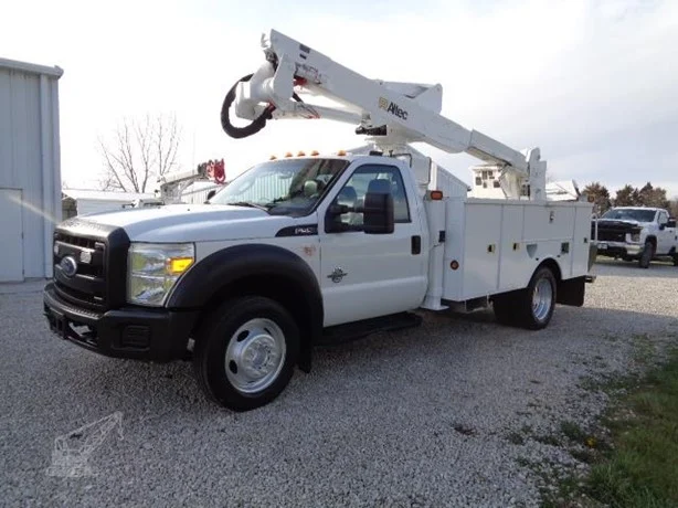 2011 Altec AT37G MOUNTED ON 2011 FORD F550
